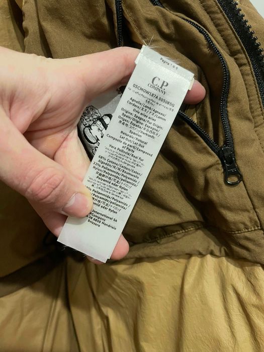 Пуховик C.P. Company коричневий , новий М розмір . Оригінал .