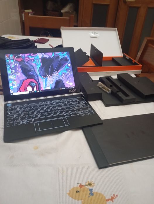 Notebook Lenovo com mesa digitalizadora