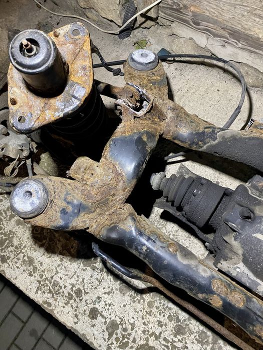 VW Passat b5 b5.5 4x4 4motion belka tył wózek sanki zawieszenie