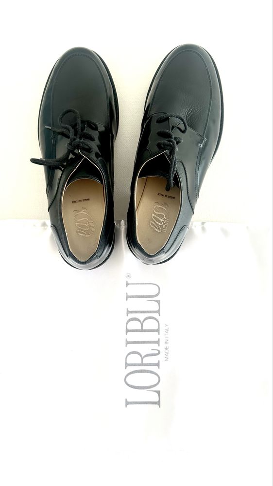 Sapatos pretos Loriblu