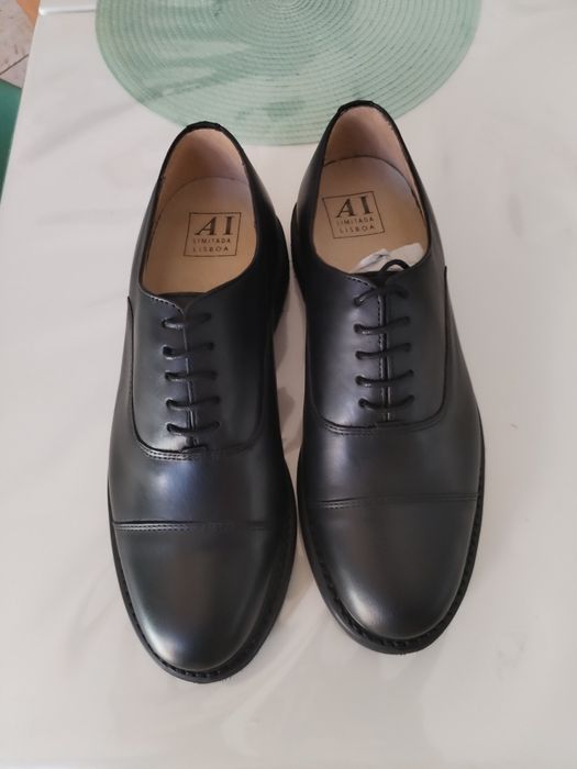 Sapatos colégio militar vários tamanhos (novos) dentro da caixa