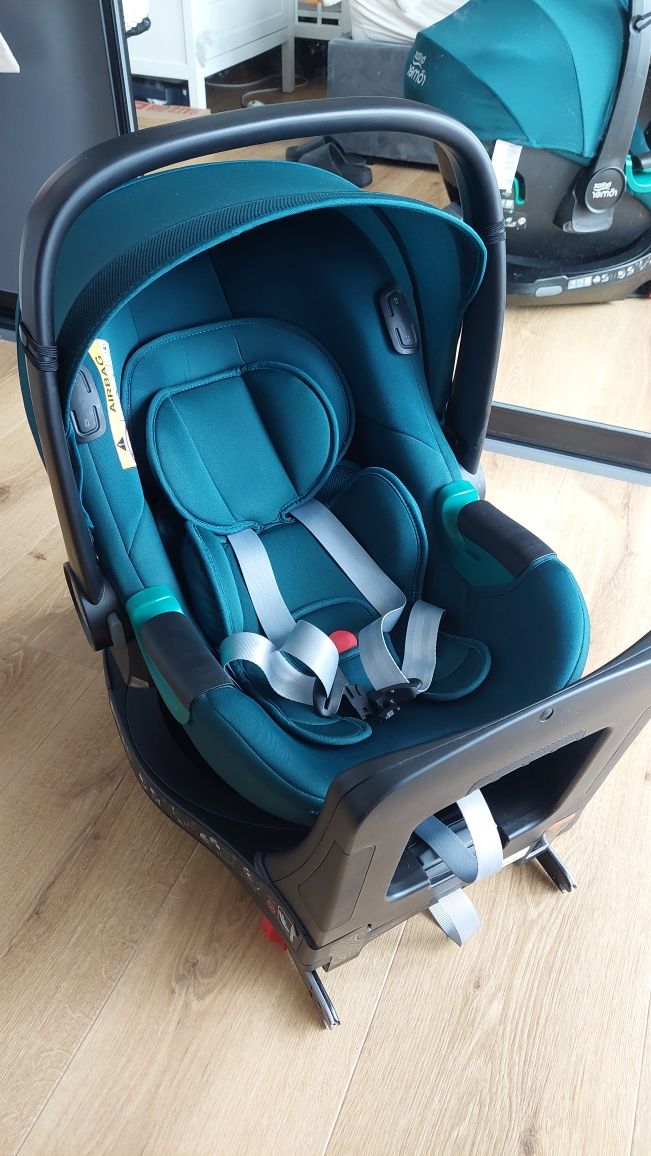 Fotelik Fotelik Britax Römer Baby Safe iSENSE i-Size + baza