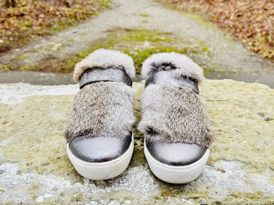 Жіночі оригінальні сліпони Moncler Silver Lucie Trainer with Rabbit