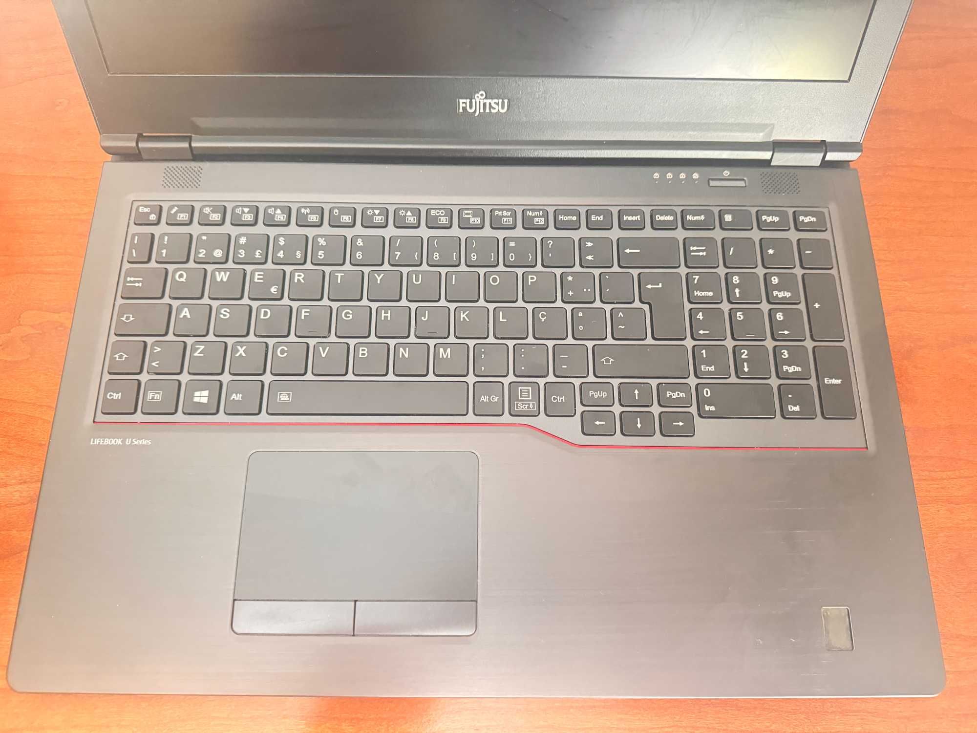 Fujitsu LifeBook U7510|15.6"FulHD|i7-10510U Quad Core|16G Ram|Ssd 512G