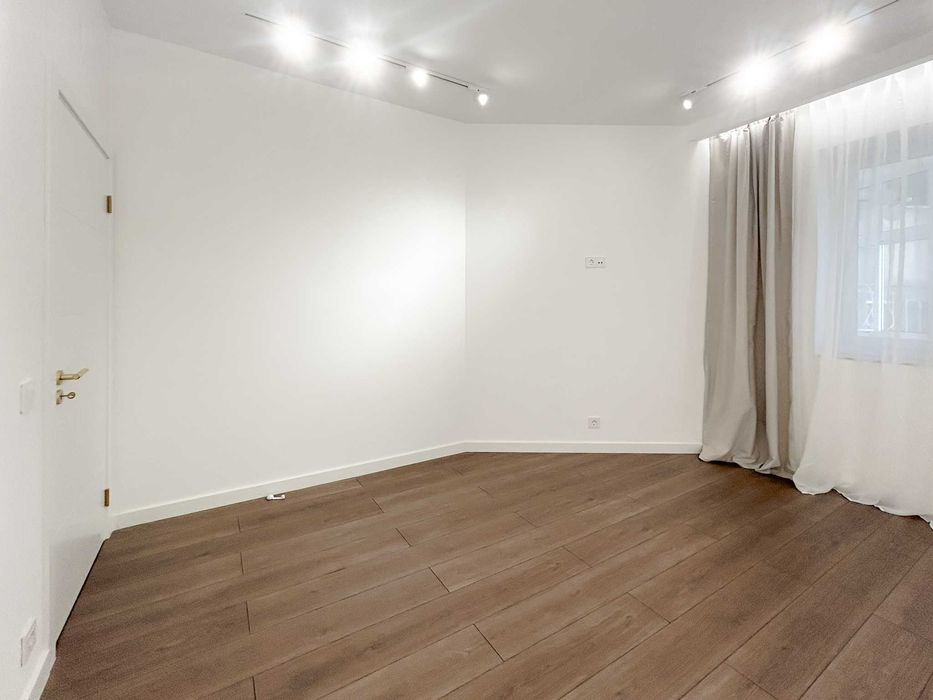 Apartamento T2 R.L. Cordeiro 116, perto do Marquês de Pombal mobiliado