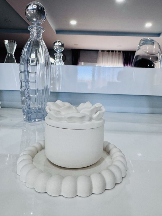 Potes gesso perfumado