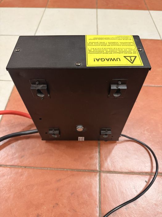 Джерело безперебійного живлення. Інвертор Volt Polska 800