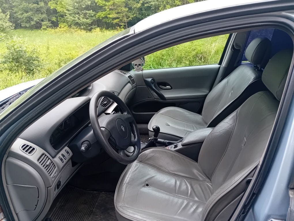 Sprzedam Renault Laguna II 1.8 z gazem