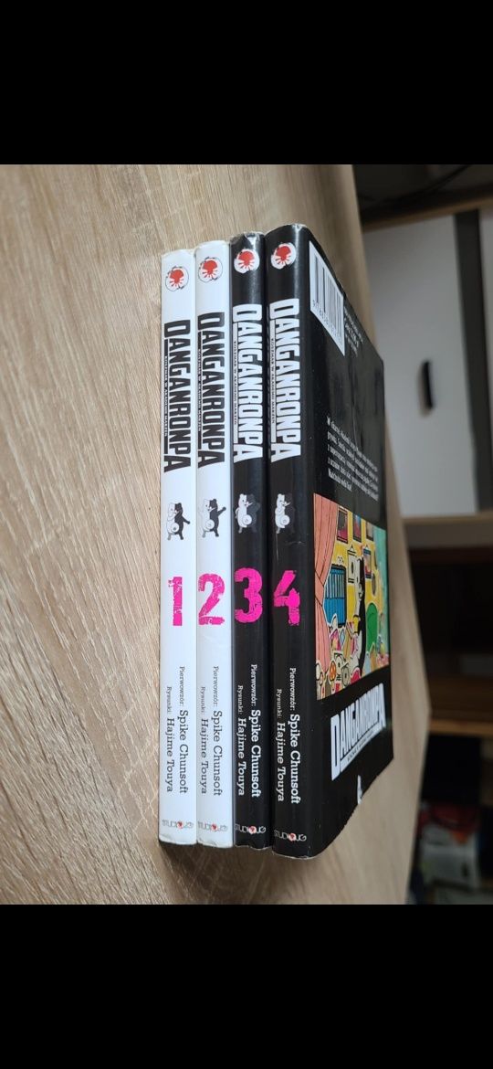 Danganronpa mangan 1-4 jak nowe manga