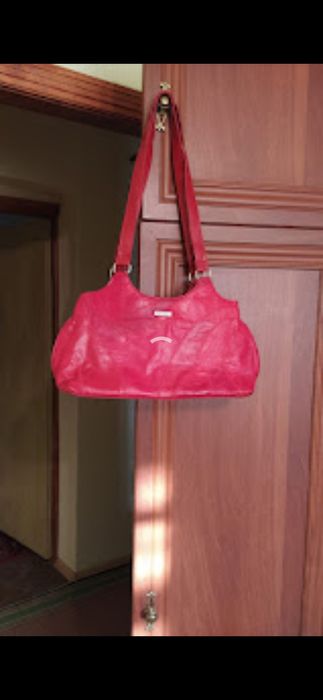 Сумочка кожаная  женская