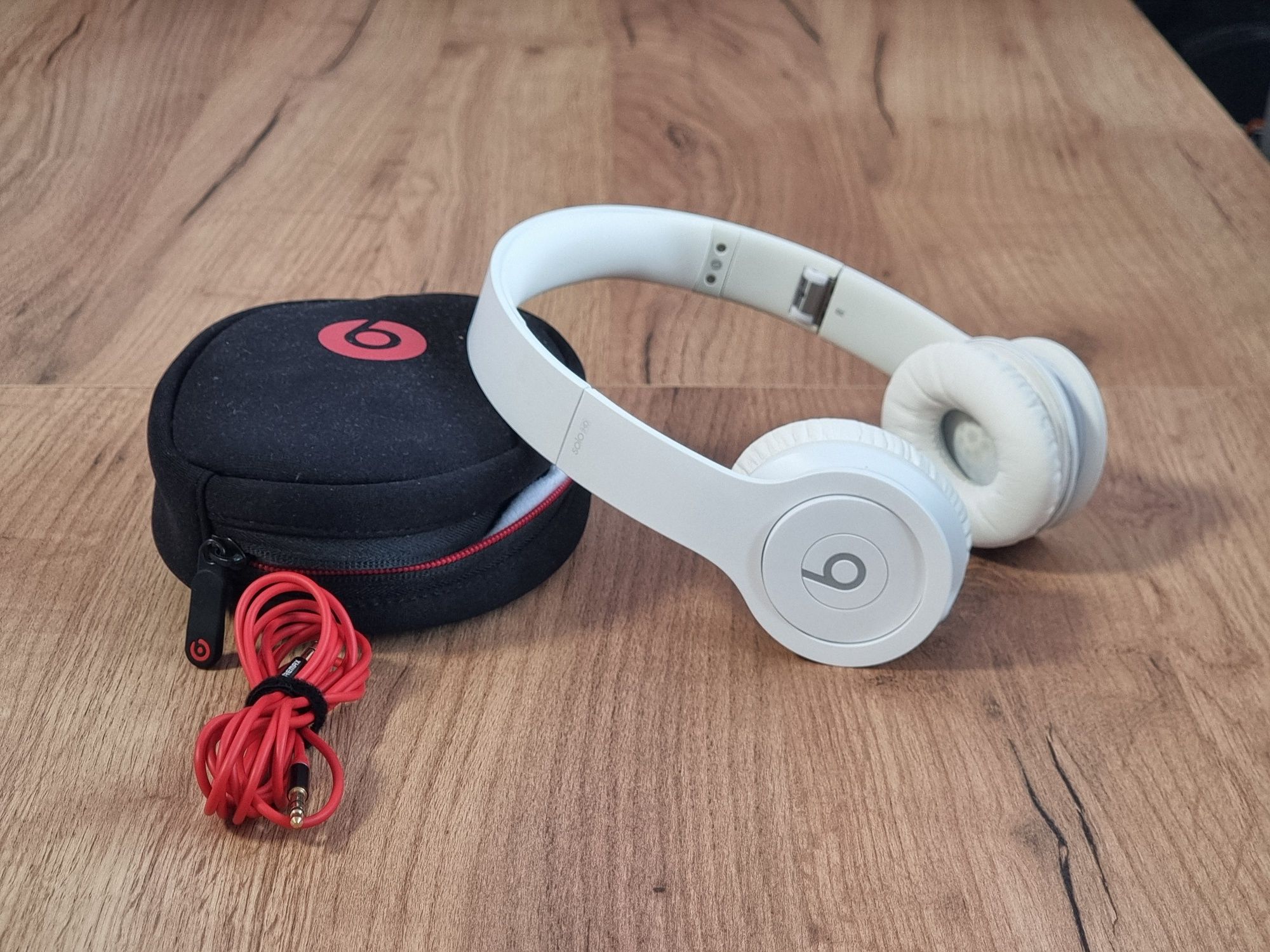 Beats Solo HD White by Dr Dre Monochromatic White Monster słuchawki