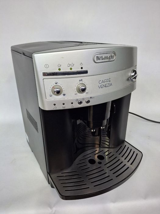 Кавомашина для дому або офісу Delonghi Caffe Venezia