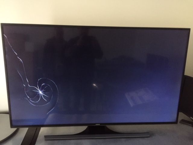 Samsung - Smart Tv UHD serie 6400 55p 132cm