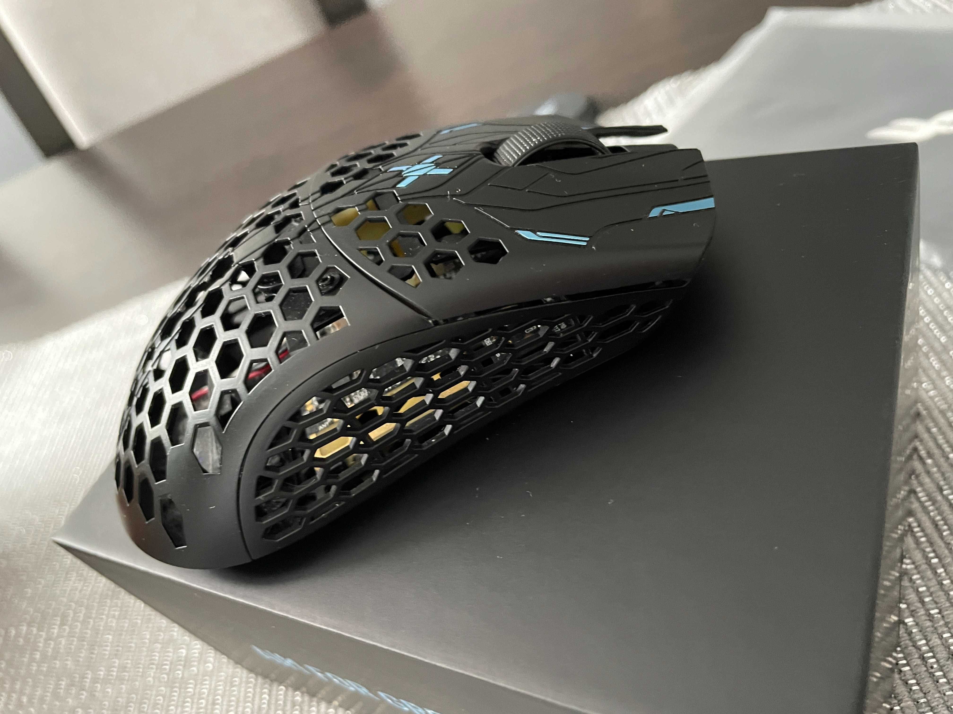 Finalmouse UltralightX Phantom Lion (M)