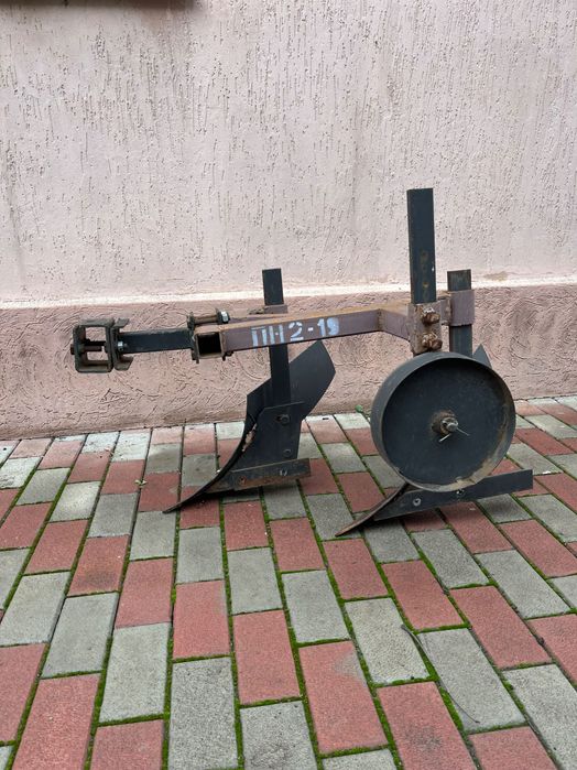 Плуг двох корпусний для мототрактора ПН-2-19