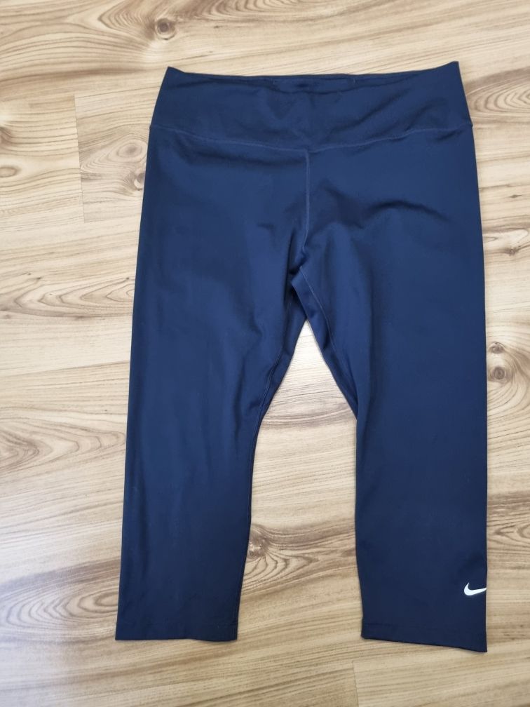 Legginsy rybaczki Nike L 40