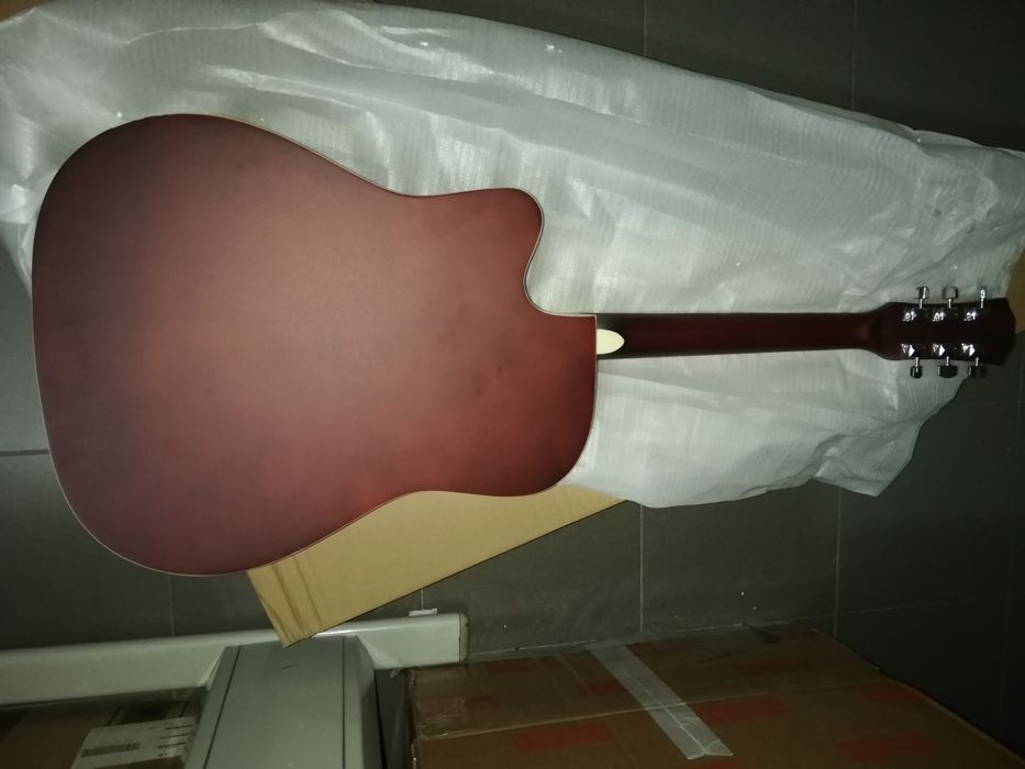 Guitarra western eletrificada