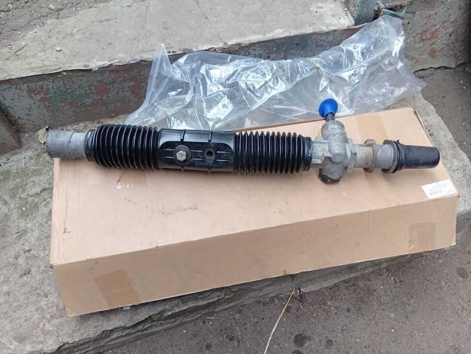 Продам рулевую рейку на ланоса