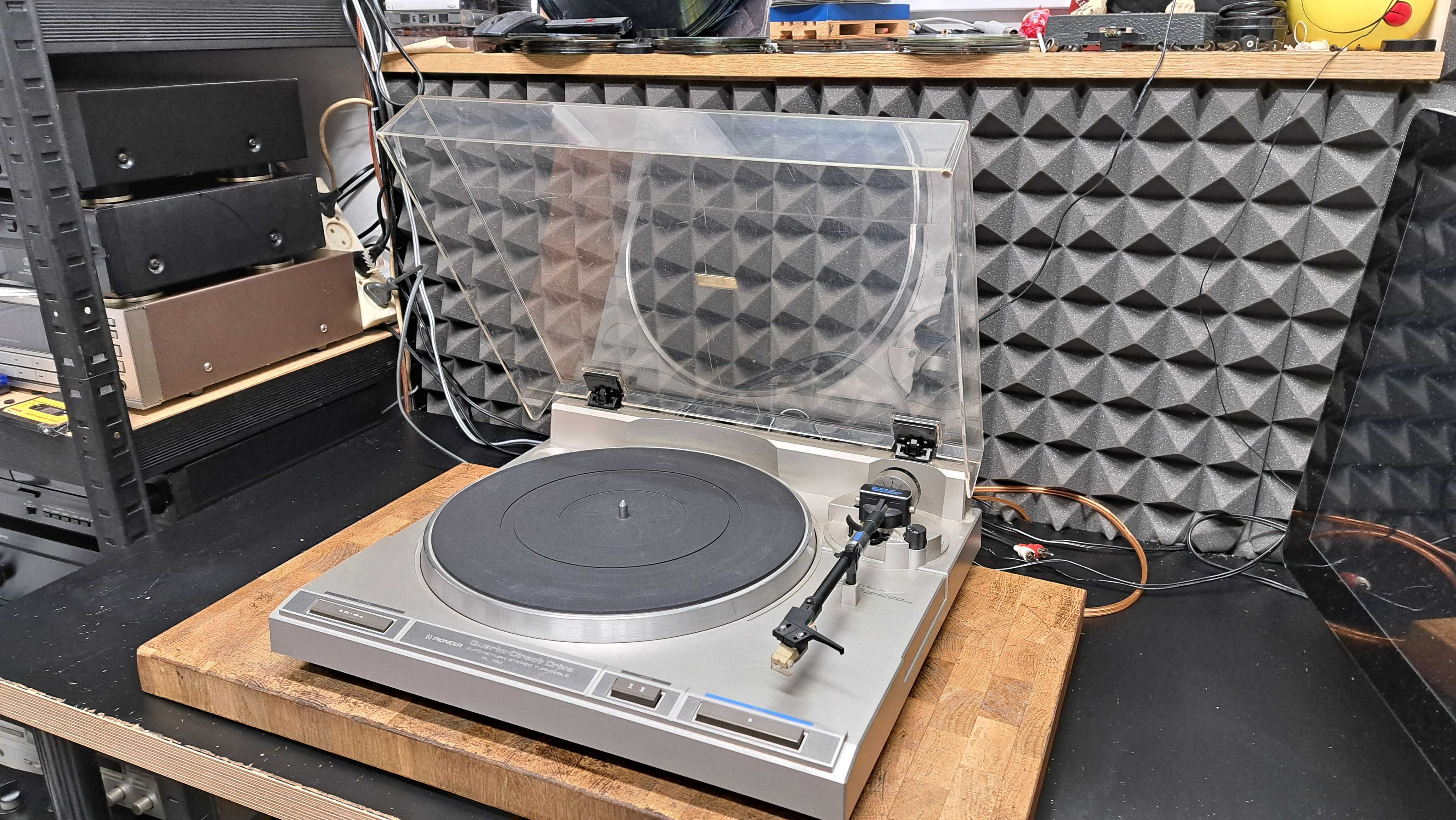 Gramofon Pioneer PL 750 direct drive