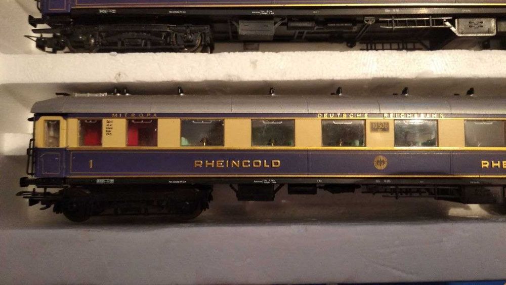Состав вагонов Liliput Rheingold. Не Piko.