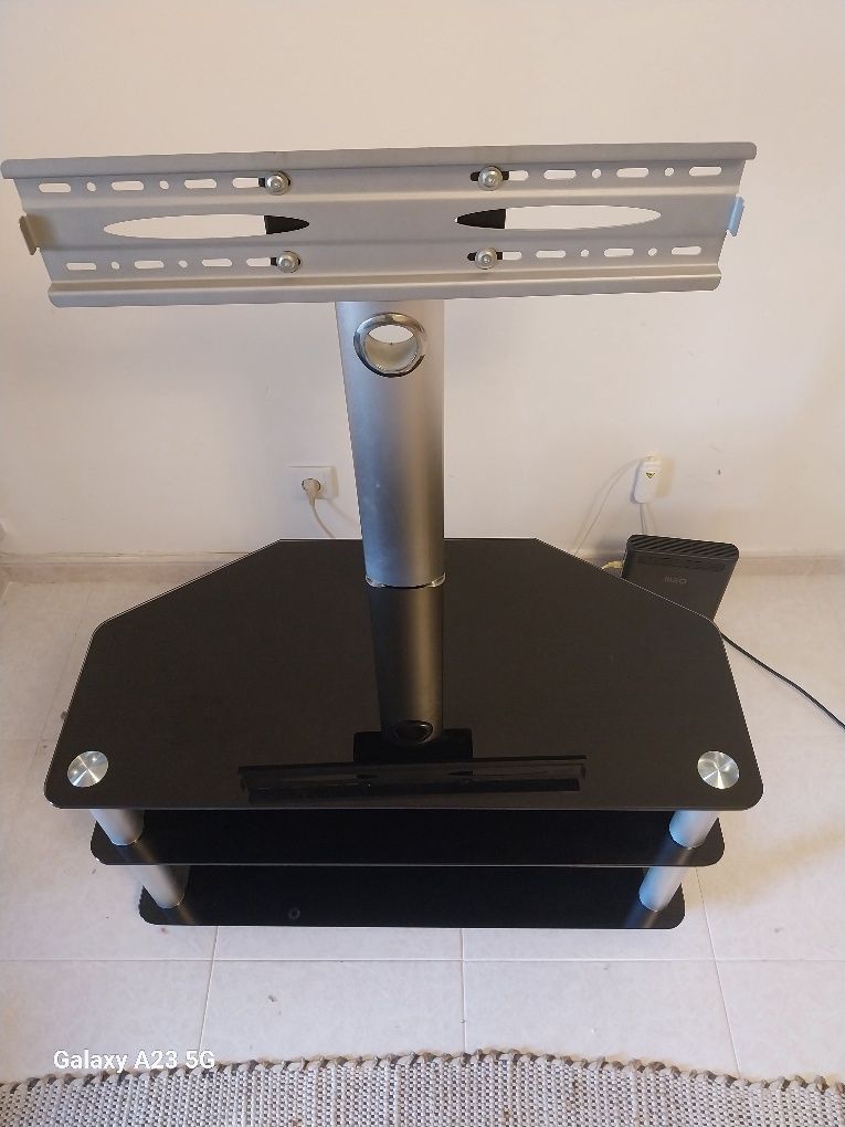 Mesa em vidro para Tv