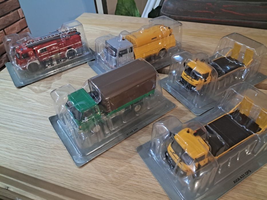 Legendy PRL Kultowe Ciężarówki z epoki PRL Nowe 36 szt