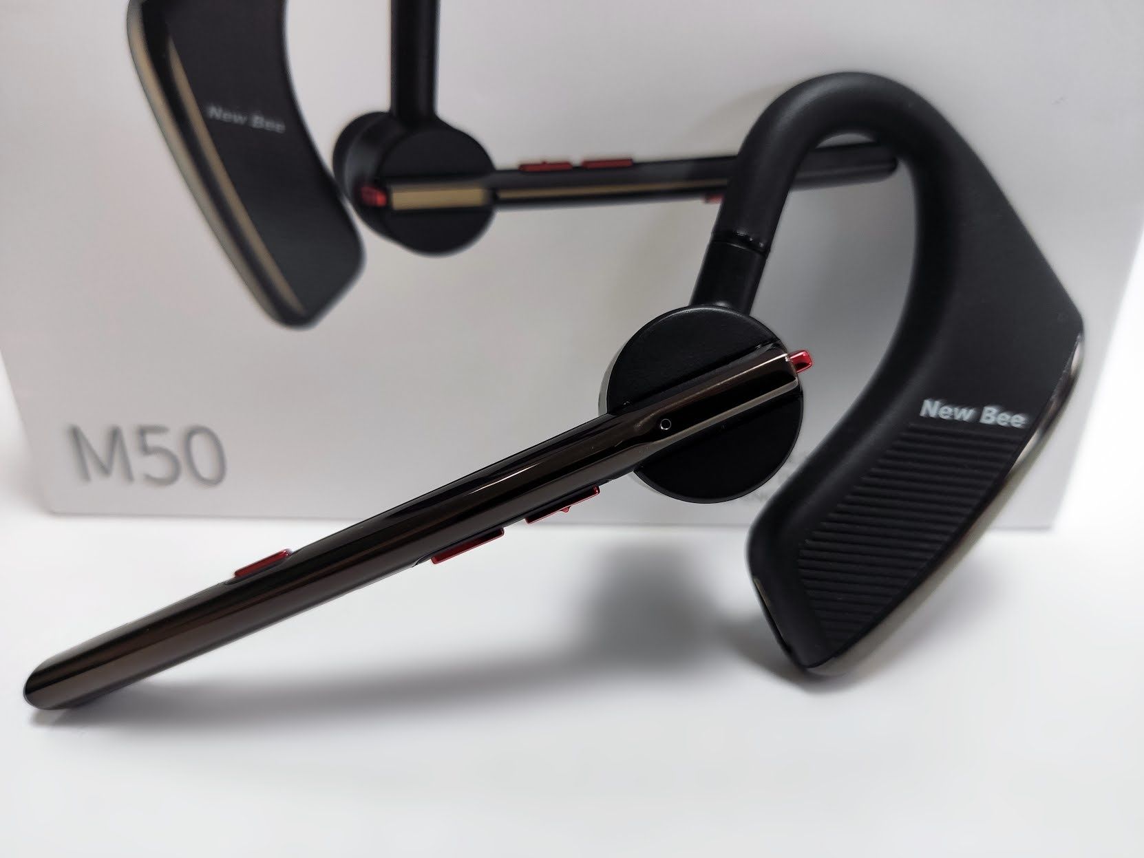 New Bee M50: Bluetooth-гарнитура с шумоподавлением и поддержкой aptX