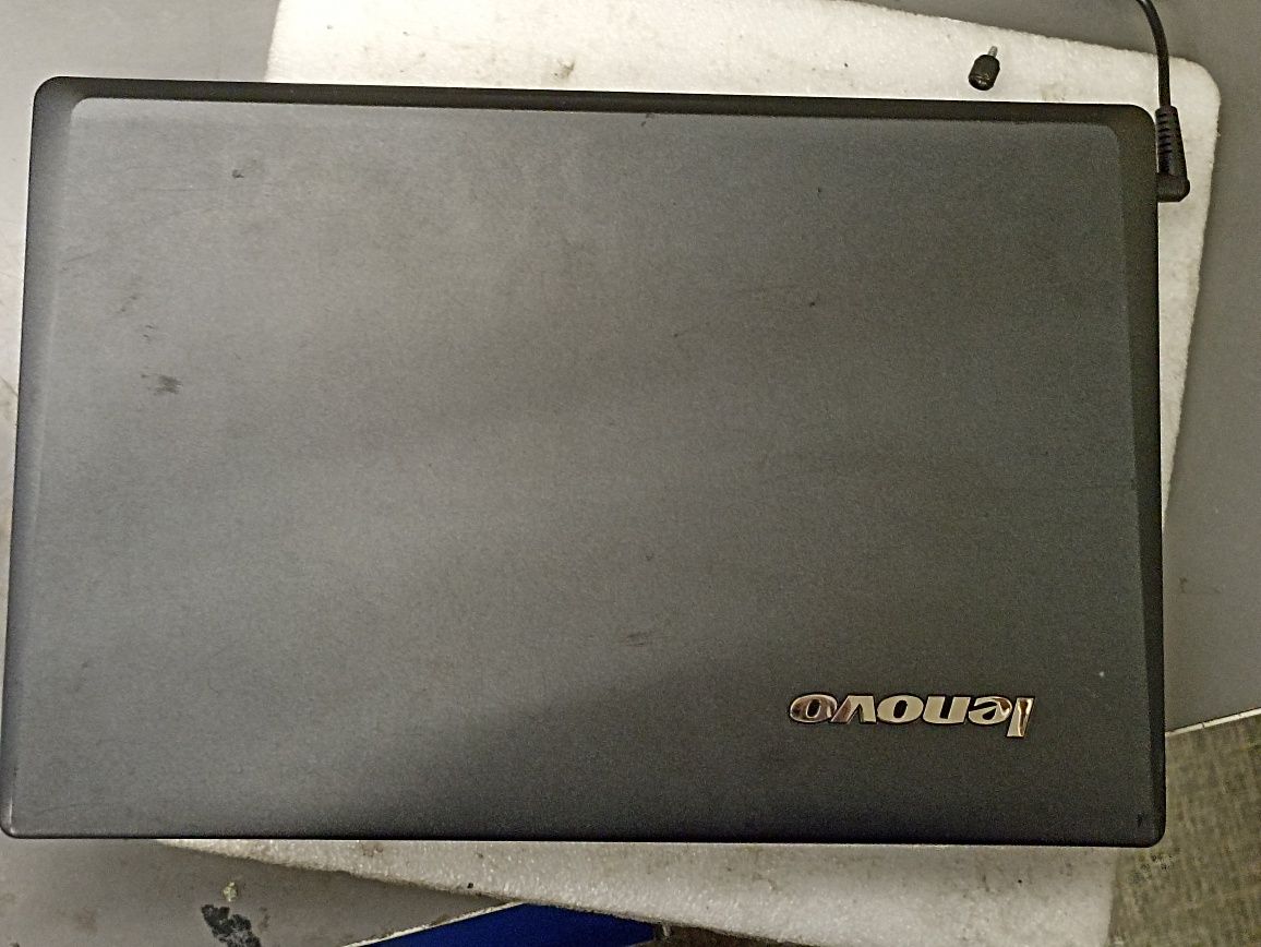 Ноутбук Lenovo G565 рабочий