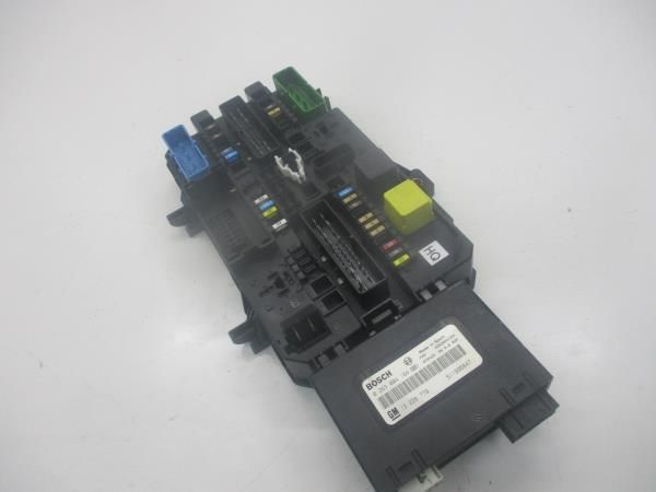 Caixa fusíveis / SAM / BSI OPEL Astra H Hatchback (L48)