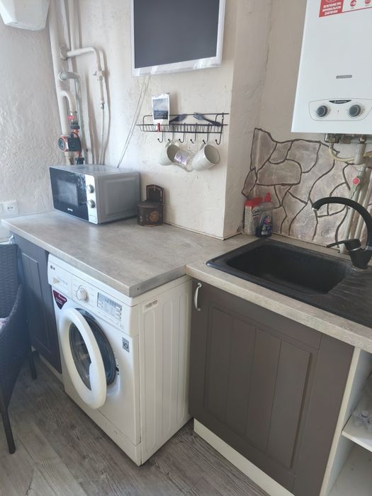 Здається будинок