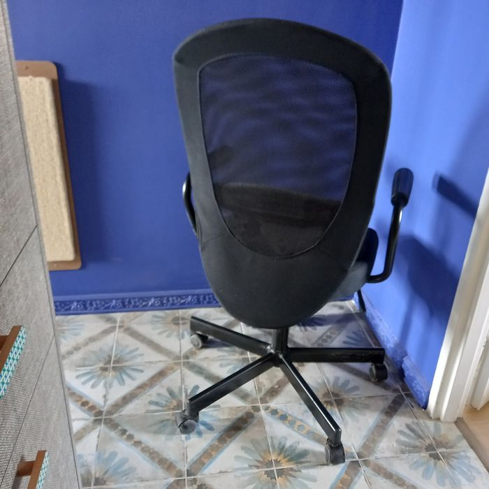 Fotel obrotowy komputerowy czarny