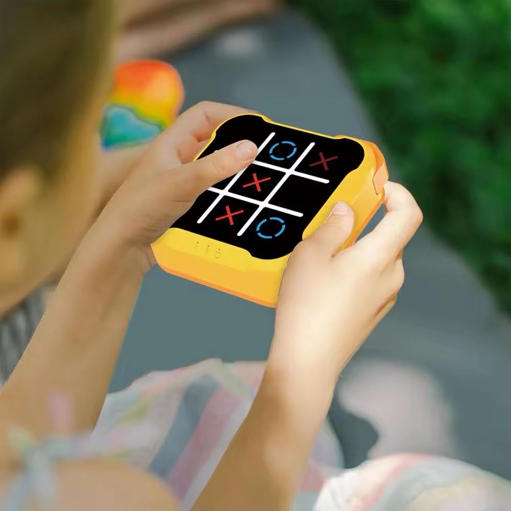 Портативна електронна гра в Хрестики-Нулики Tic-Tac-Toe Bolt
