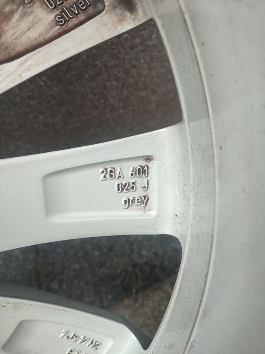 Felgi z oponami VW T-ROC 2GA R17 20R