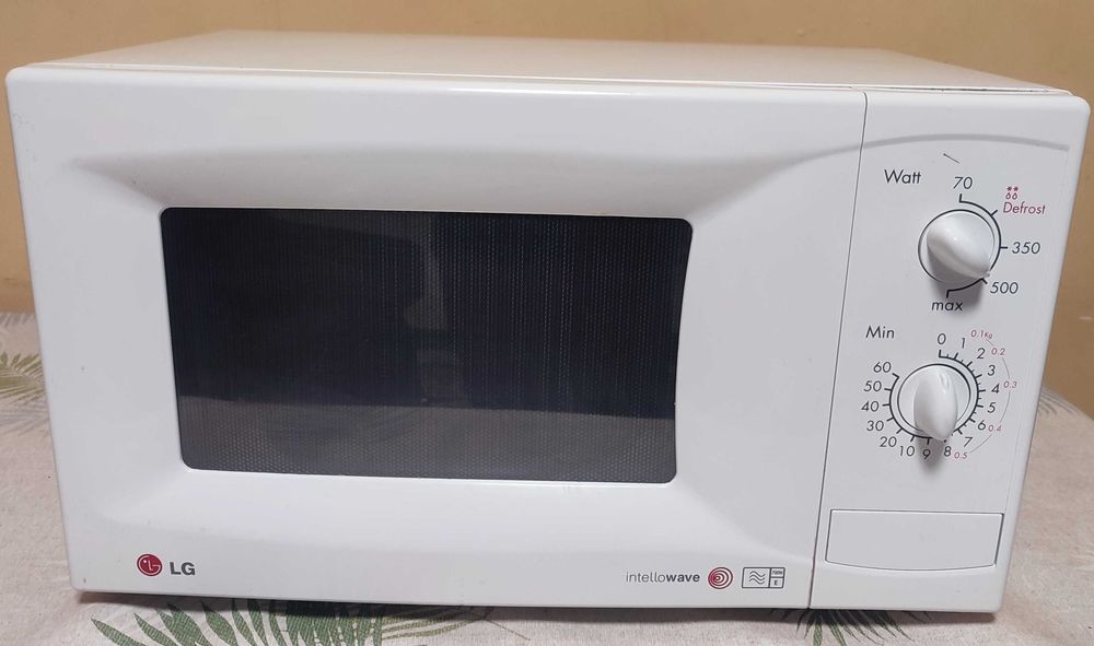 Мікрохвильова піч LG