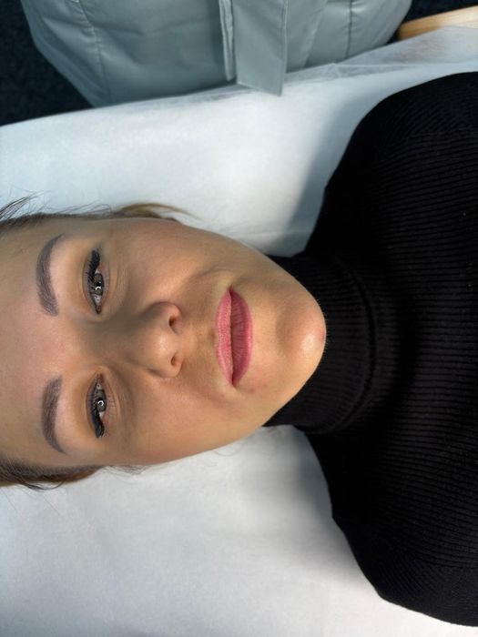 Пошук моделей на губи та ботокс