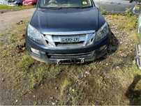 Isuzu D-max D max przod maska zderzak pas blotnik chlodnica