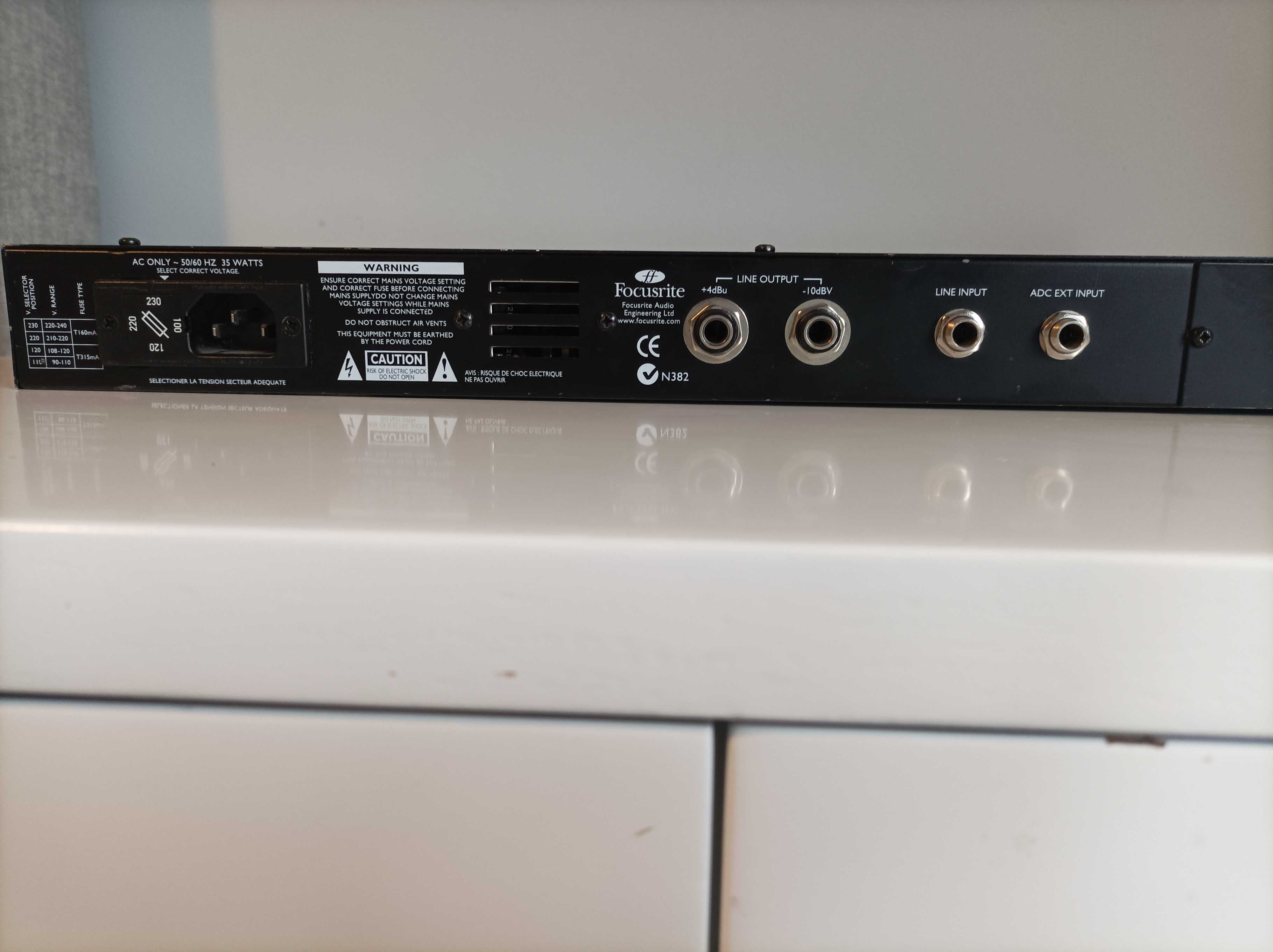 Focusrite Platinum TrackMaster Preamp para Voz e Instrumento