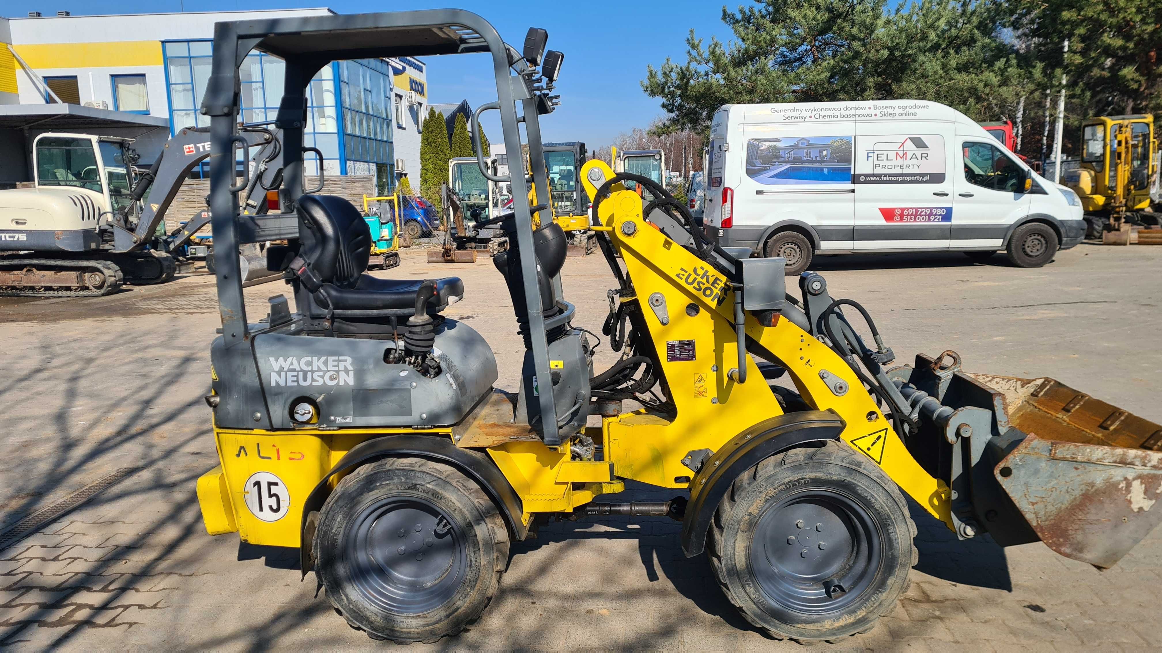 Ładowarka Wacker WL18 Kramer Bobcat Mini Schaffer Miniładowarka