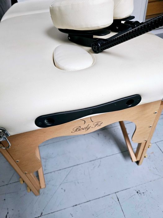 Stół rozkładany do masażu