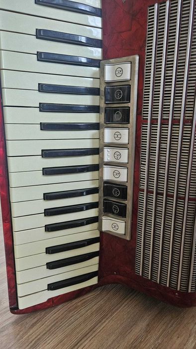 Akordeon Hohner Tango II M 96B