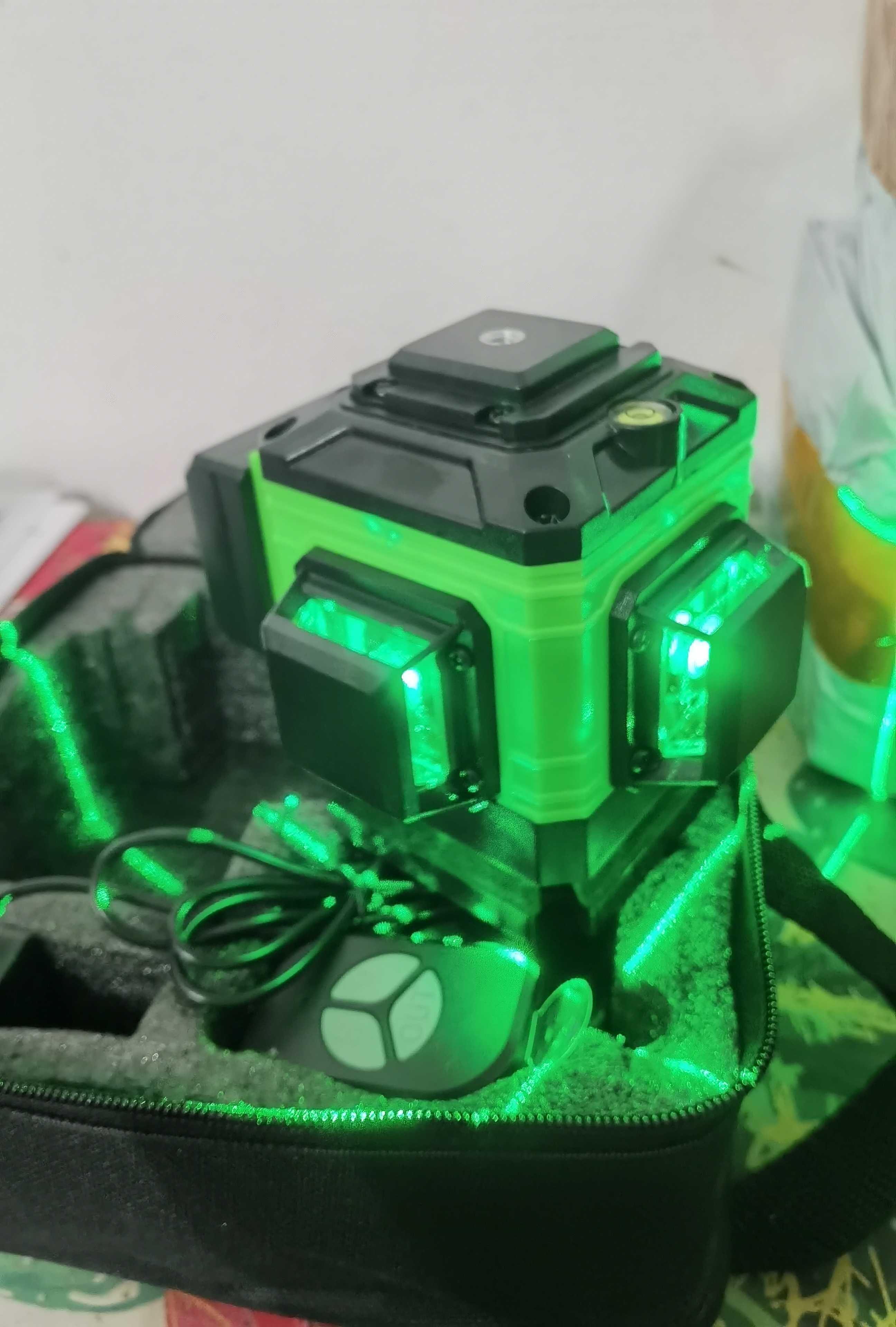 NÍVEL LASER 12 LINHAS 2 baterias