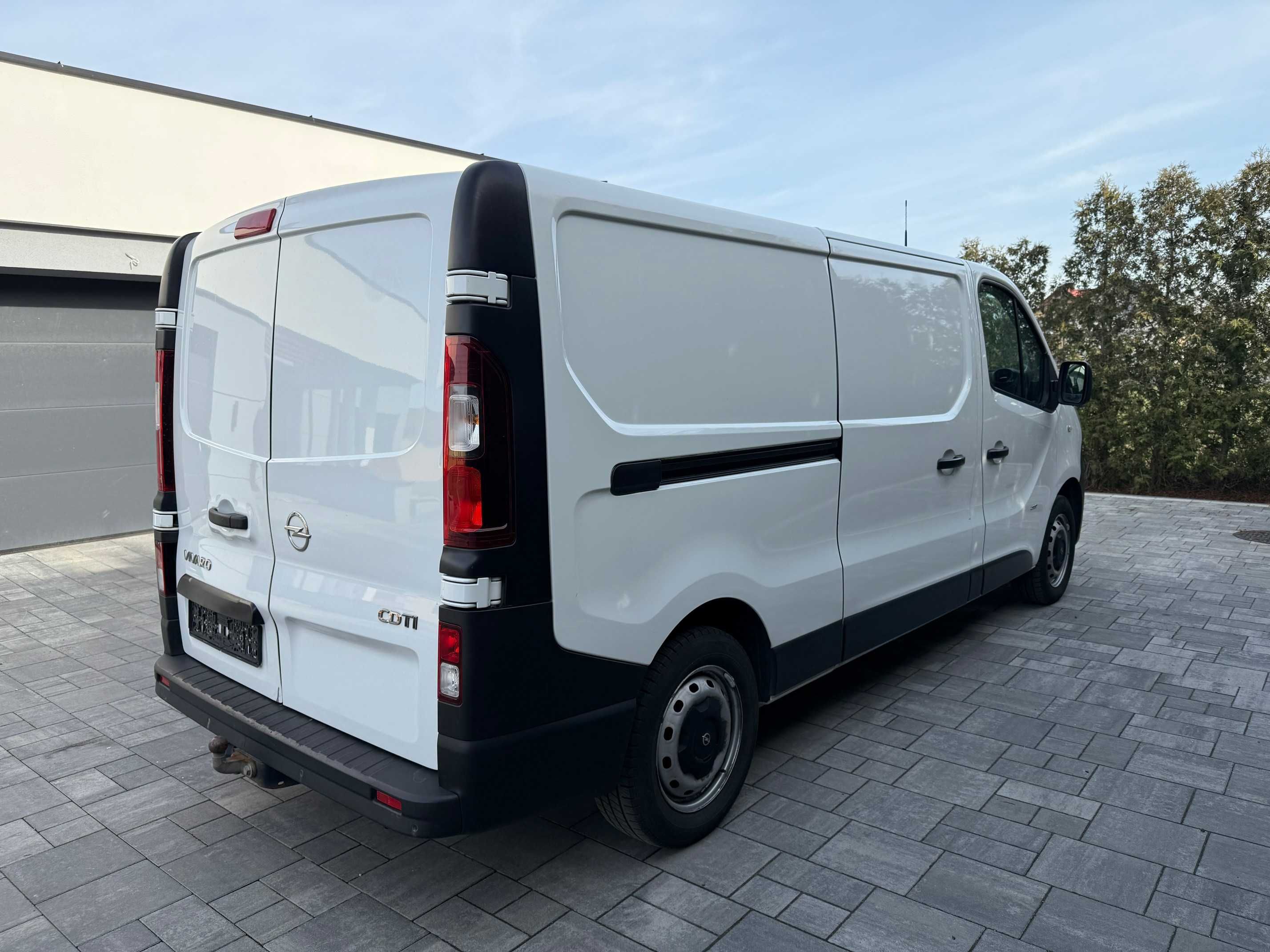 Opel Vivaro 1.6 CDTI 120KM 2017 | L2H1 | Klima | 3-osobowy | F-VAT