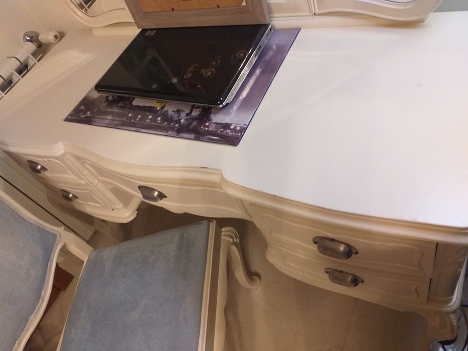 Toucador,mesa,secretária Queen Anne,renovado,espelho triplo e cadeira