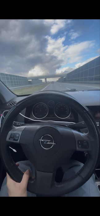 Opel Astra H w w dobrym stanie