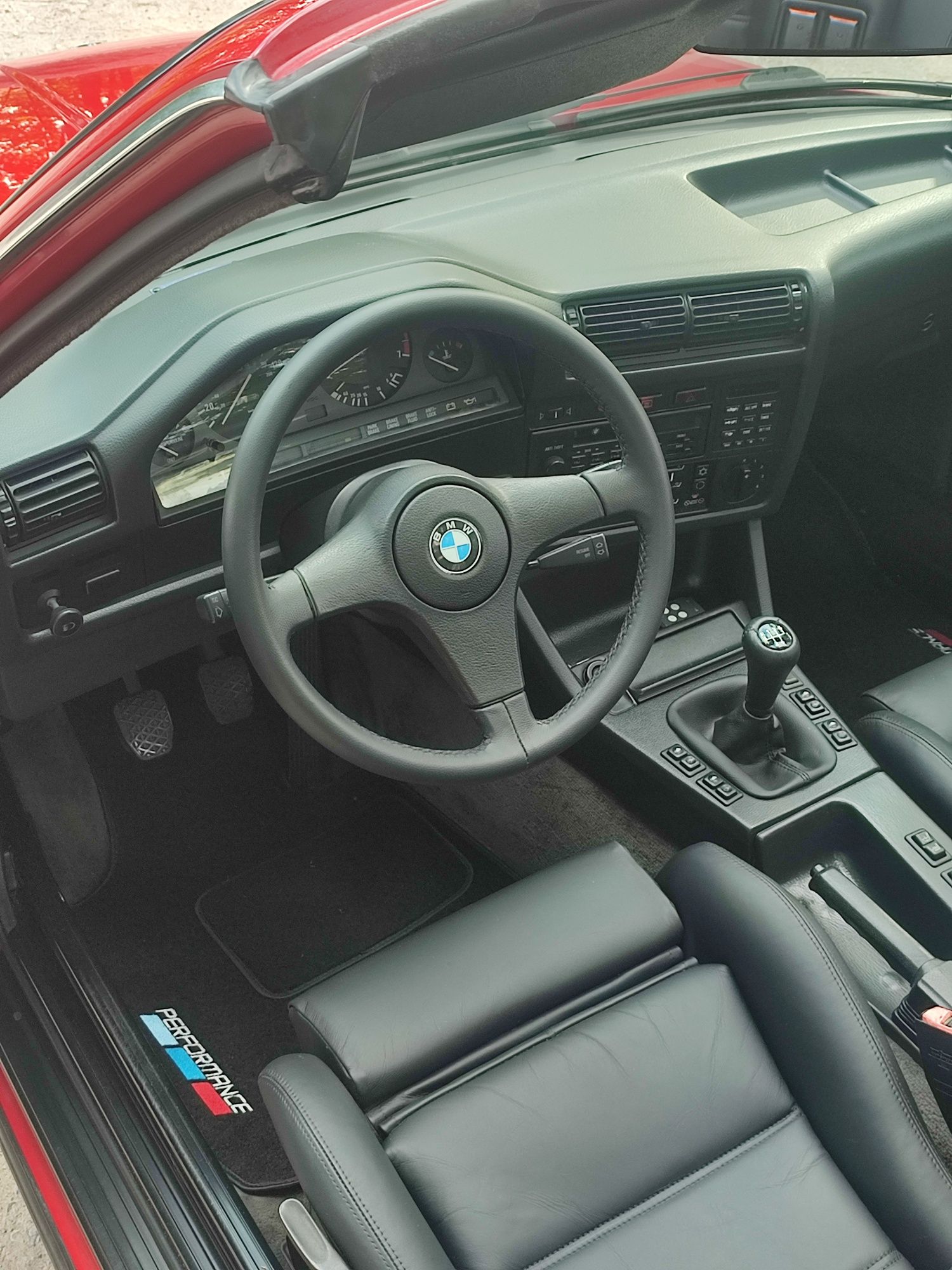 BMW e30 325i cabrio manual