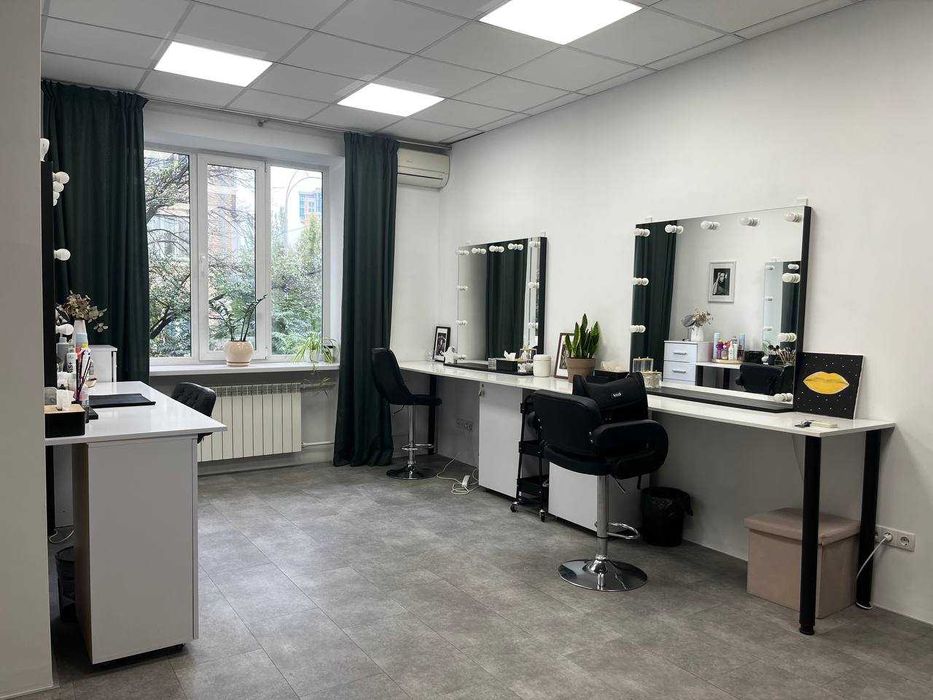 Оренда місця для візажиста,  бровіста, б'юті коворкінг