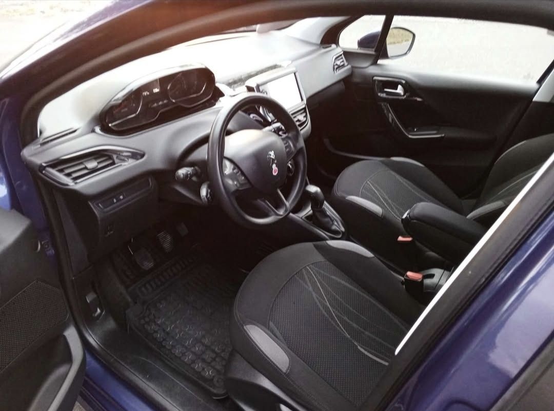 Peugeot 208 1.6hdi .nowy Rozrząd
