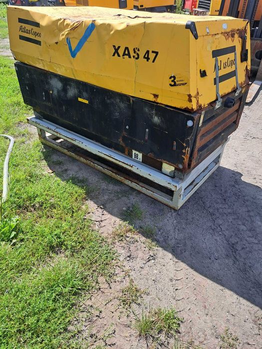 Kompresor śrubowy + AGERGAT 4 KW Atlas copco XAS 47 sprężarka