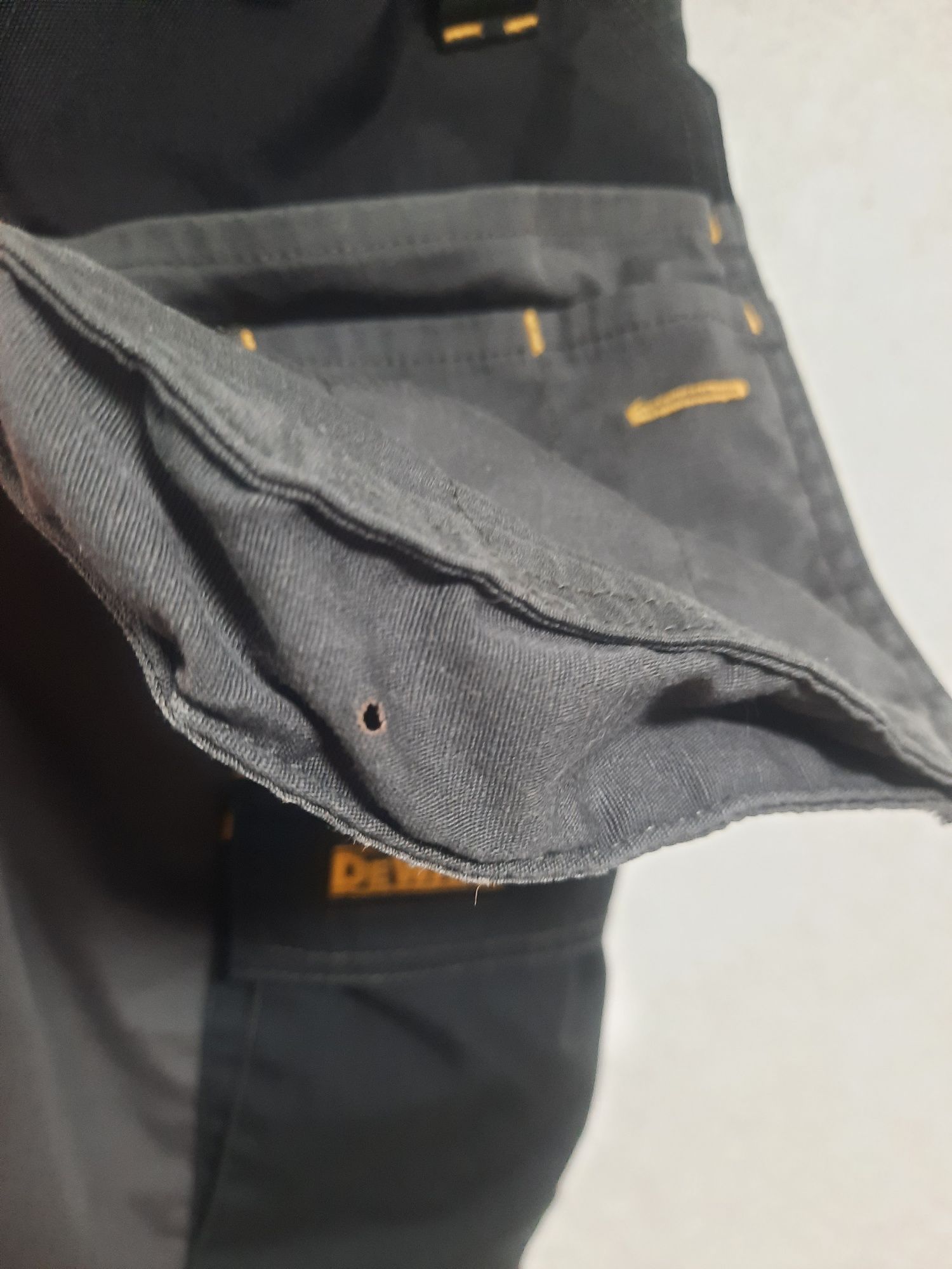 Робочi шорти  Dewalt "розмір 38/48"