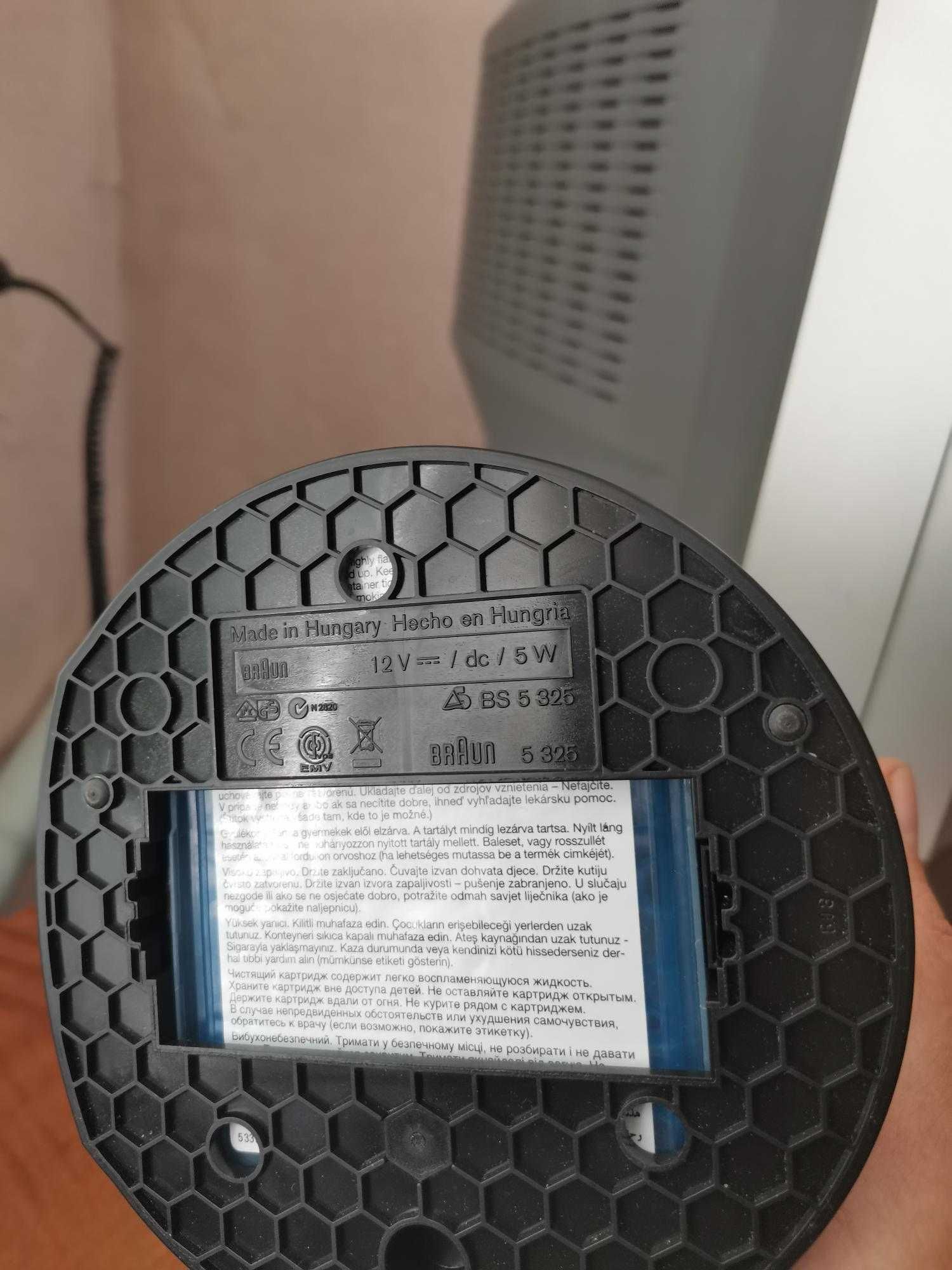 Станция зарядки и очистки для бритвы Braun 390-cc Series 3 Тип 5735